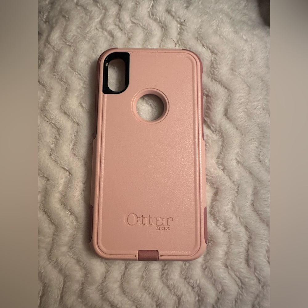 iPhone XR Otterbox phone case